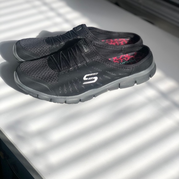 womens black slip on sketchers